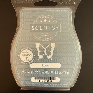 Luna Scentsy Bar
